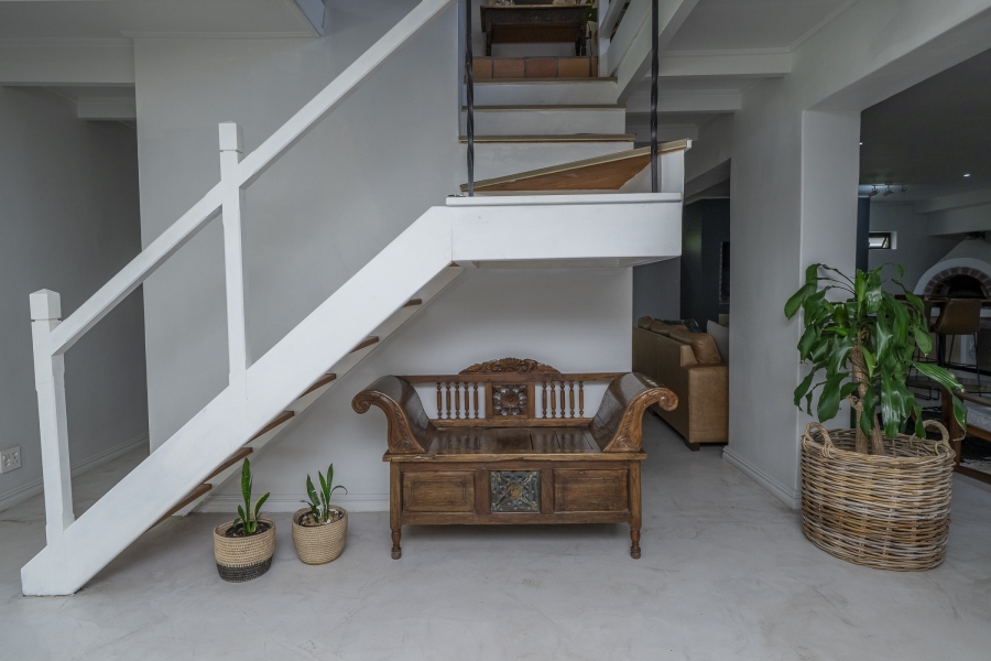 4 Bedroom Property for Sale in Hoog En Droog Western Cape